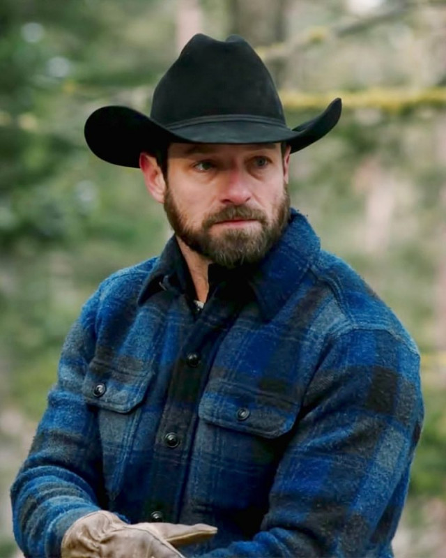 Yellowstone TV Series Ian Bohen Blue Plaid Flannel Jacket: 