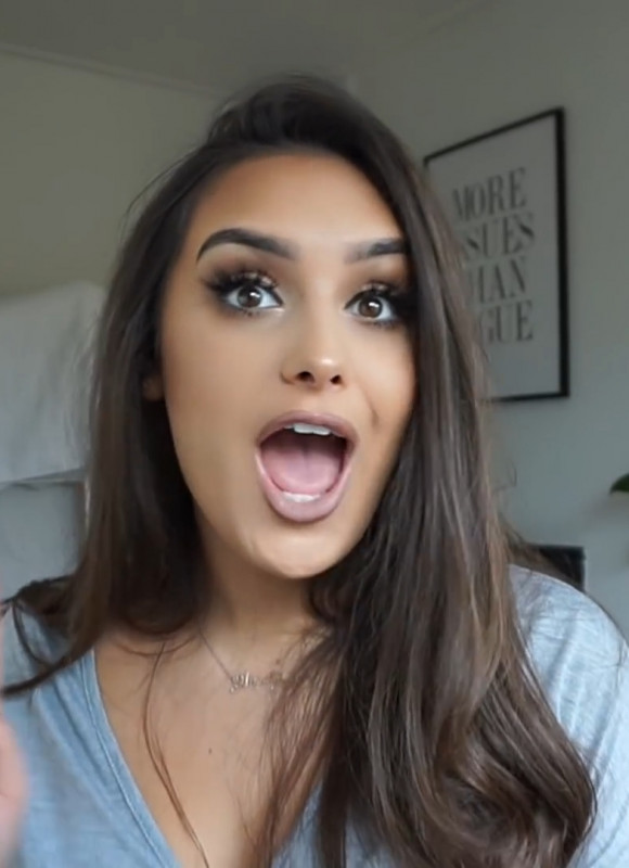 Amy Rose Walker Tongue Mouth Open Girl: 