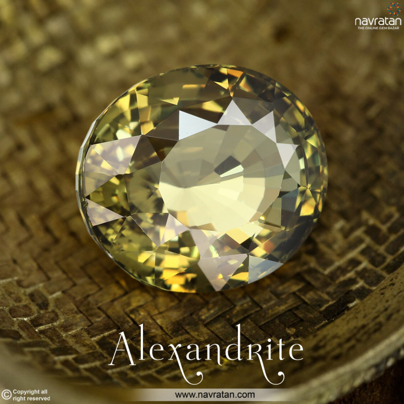 Discover the Magic of Alexandrite: The Color-Shifting Gemstone: 