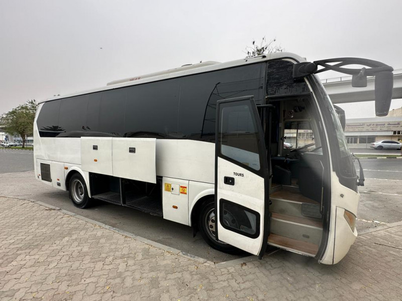 35 seater luxury bus rental dubai: 