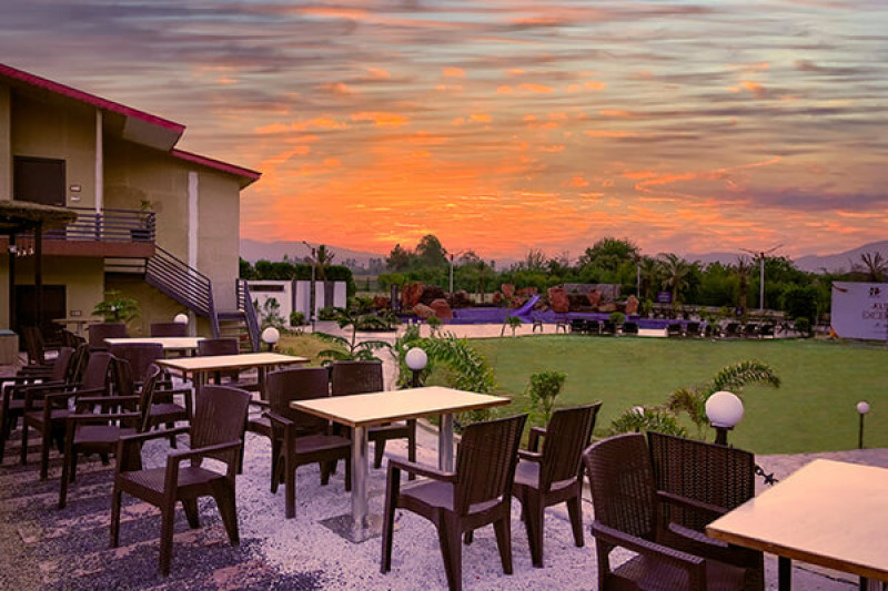 Top Luxury Resort in Jim Corbett: 