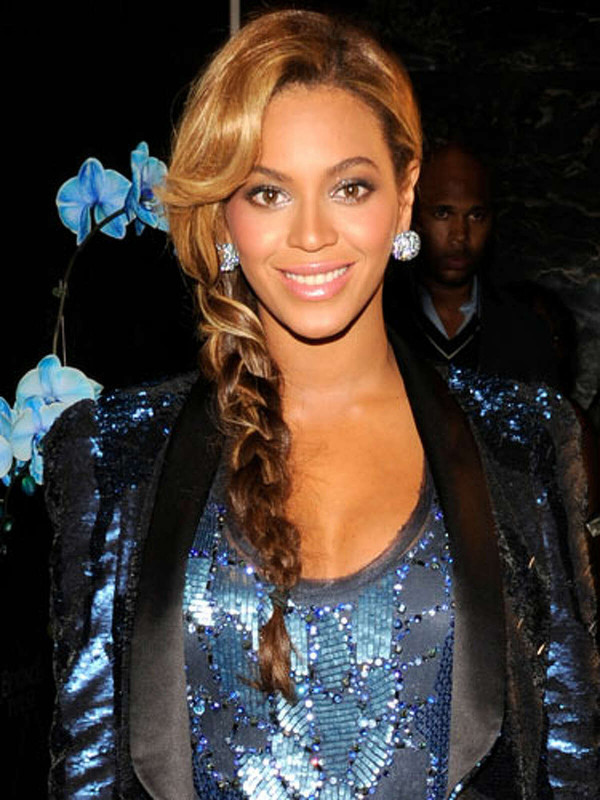 Empower Your Confidence With Fontal Hair: 