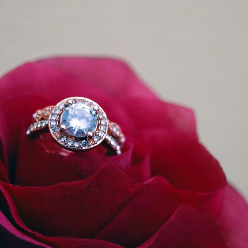 Diamond Rings for Anniversary: 