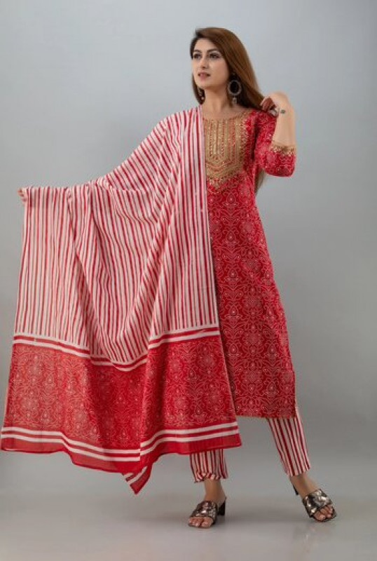 Versatile Elegance: Karwa Chauth Suit Ideas from Swadeshi