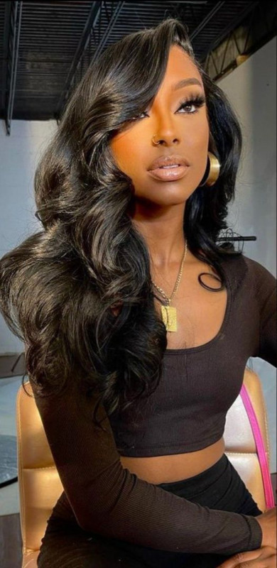 Elevate Your Look with Enchanting Wavy Hair Bundles: 