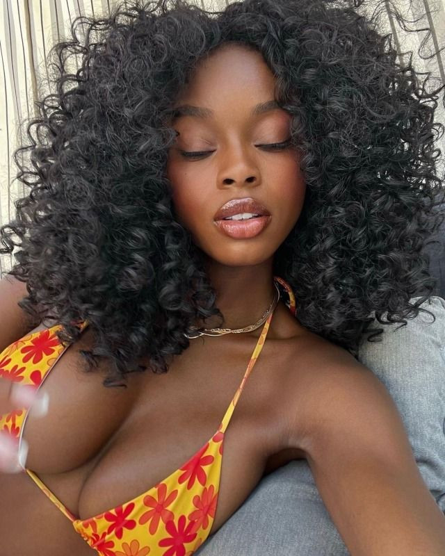 Unveiling Elegance: Raw Virgin Hair Bundles - Pure and Natural: 