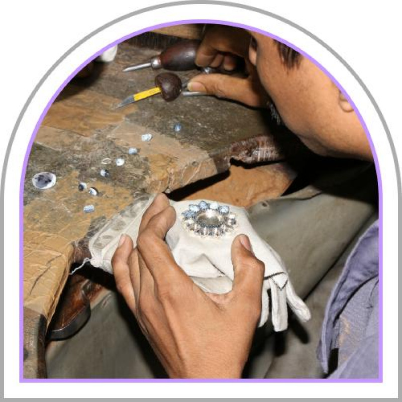 Royal Radiance: Handmade Jewelry Elegance in Jaipur: 