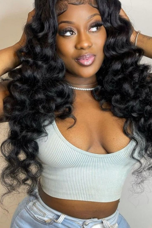 Curly Couture: Exquisite Curly Hair Bundles: 