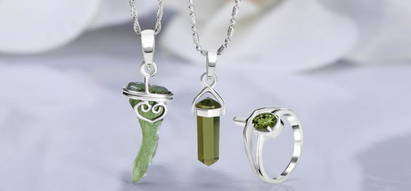 Moldavite- Dive into This Green Wonder: 