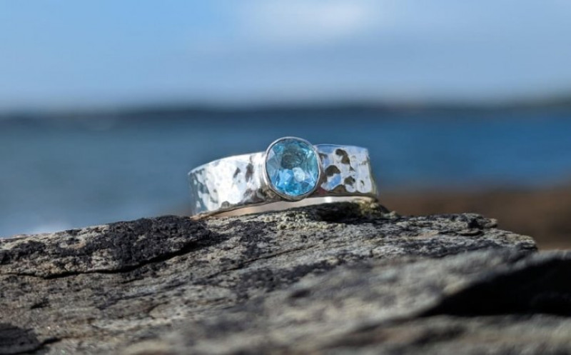 Explore Sky Blue Topaz Gemstone Jewelry: 