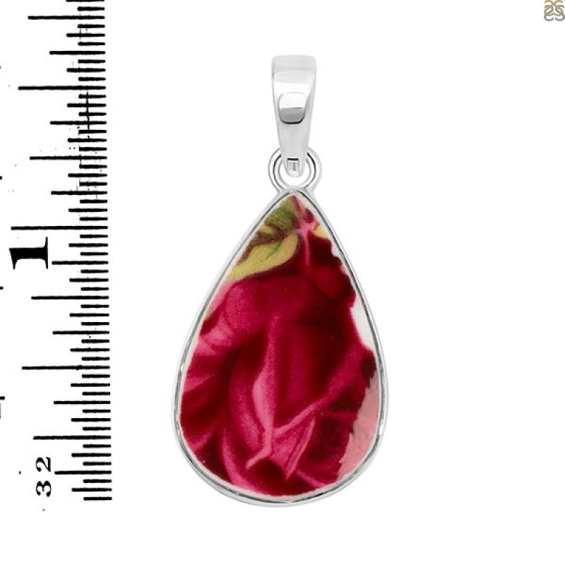 The Timeless Elegance of Ceramic Art Pendant: 