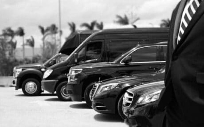 Hummer Limo Miami: 