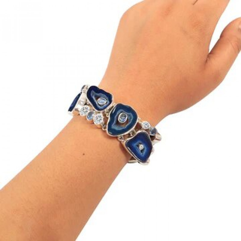 The Tranquil Allure of Sagacia Blue Agate Jewelry: 