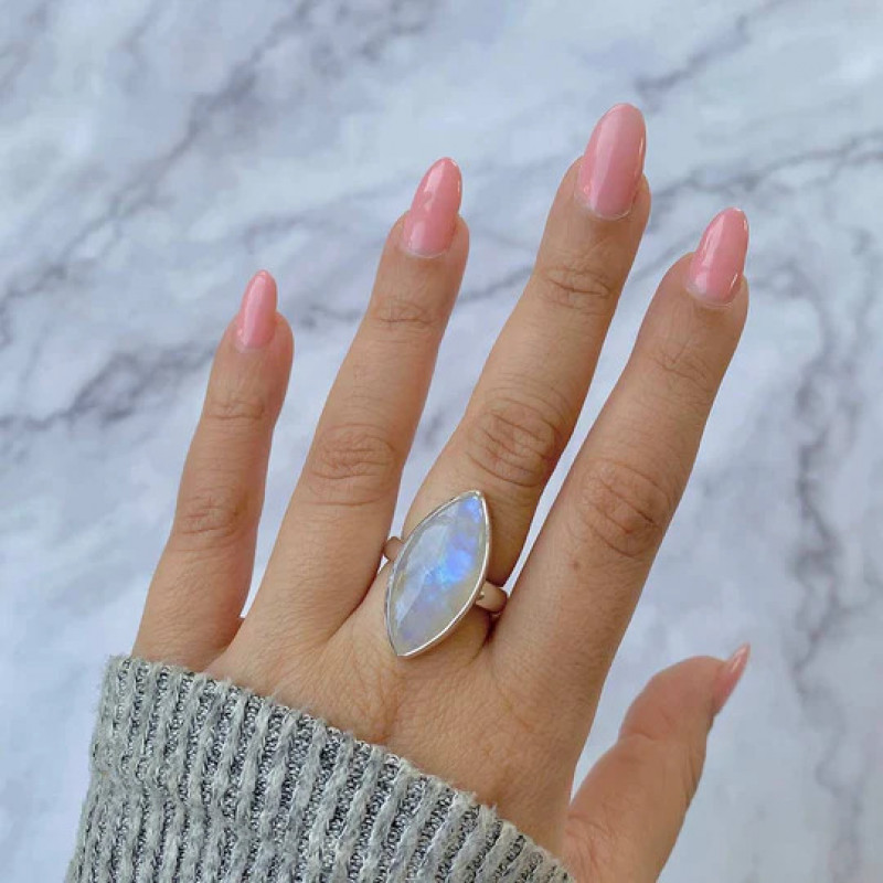 Top Moonstone Jewelry Pieces for Every Occasion: 