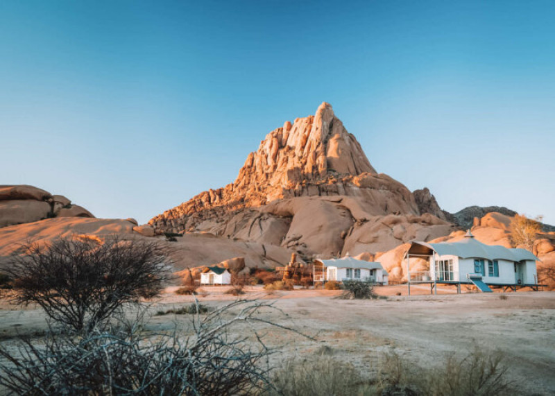 Top Namibia Tours and Safaris: An Unforgettable Experience: 