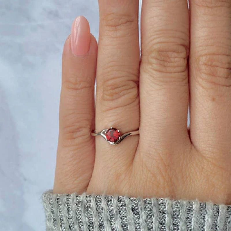 Dainty Garnet Rings: A Timeless Elegance: 