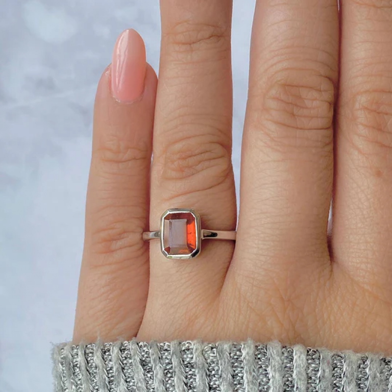 How to Style Your Orange Kyanite Ring for Any Occasion: 