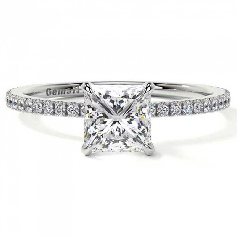 Luxury Hidden Halo Diamond Ring with Round Diamonds (0.34cttw): 
