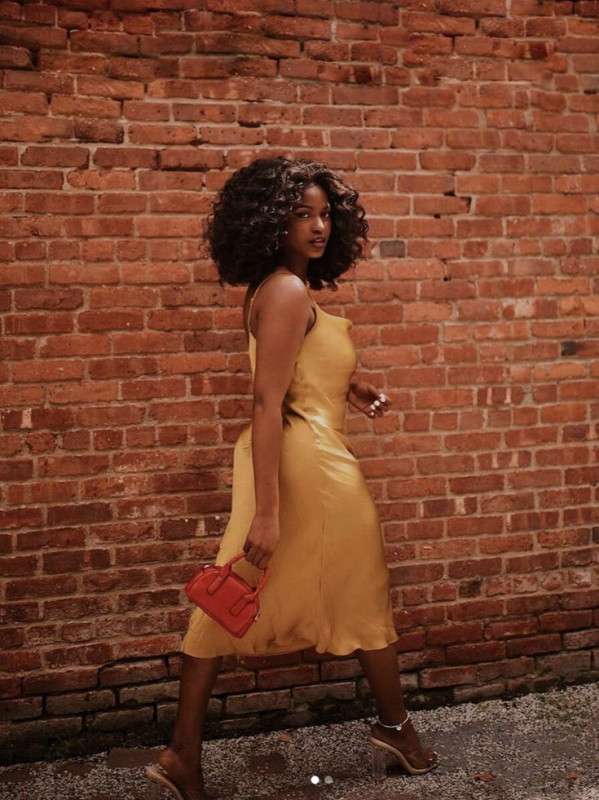 Achieve a Glamorous Look with Virgin Indian Hair Bundles: 