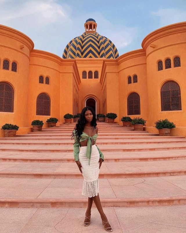 Experience True Versatility with Cambodian Bundles Hair: 