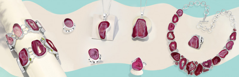 Elegant Pink Agate Jewelry: A Touch of Softness and Serenity: 