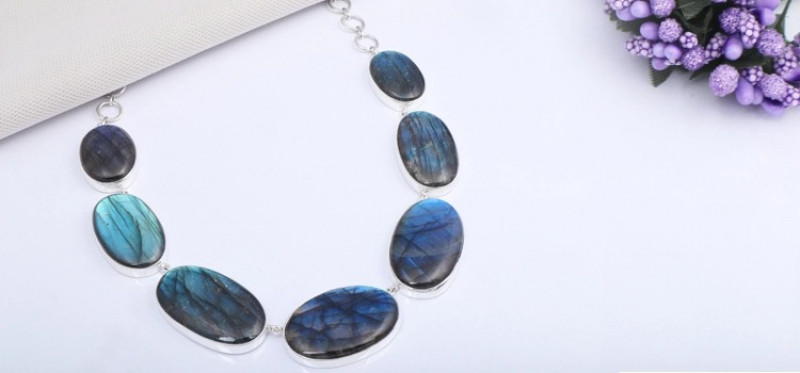 Everything You Need to Know About Labradorite Jewelry: Meaning, Styling Tips, and Buying Advice: 