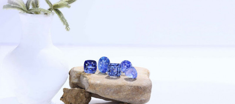 The Healing Powers of Blue Sapphire: Mind, Body, & Spirit Benefits: 