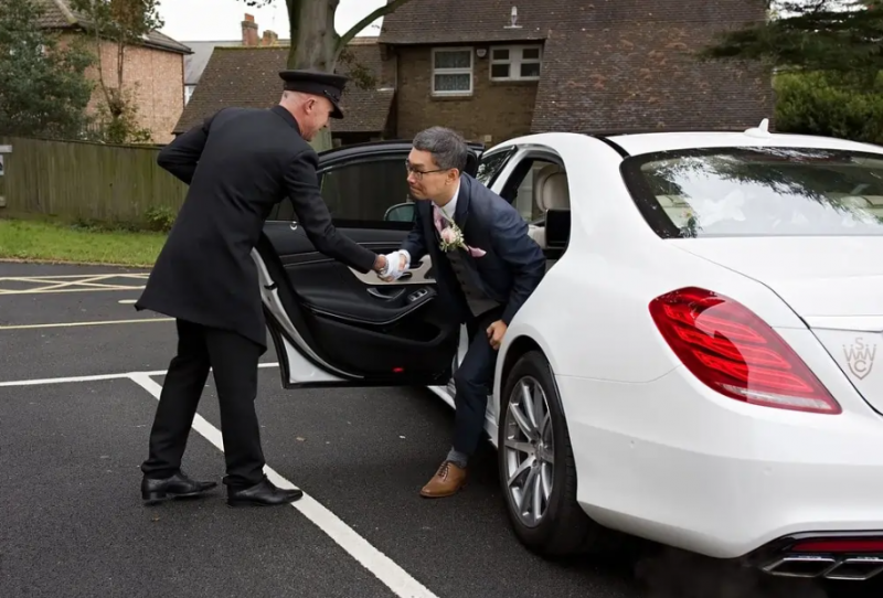 Essex Chauffeur Service: Premium Rides for Business and Leisure: 