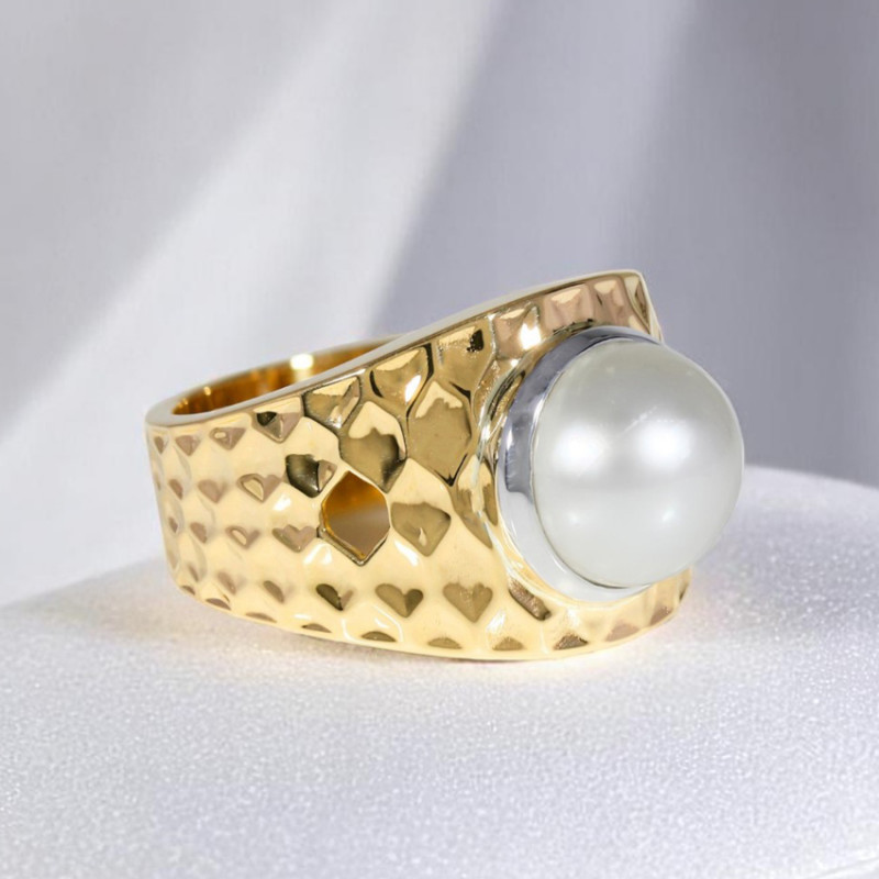 Elegance Unmatched: Allure of Basra Pearls: 
