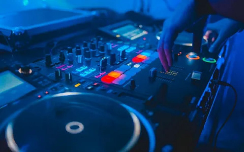 DJ Equipment Rental Miami: Premium Sound & Lighting for Every Event