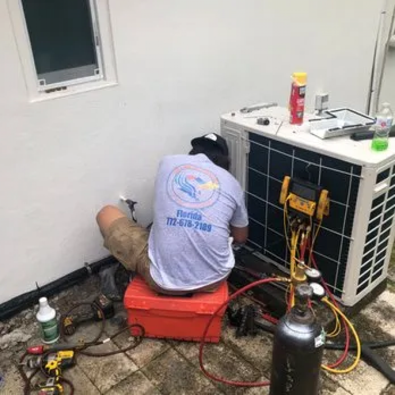 Air Conditioner Repair Specialists: 