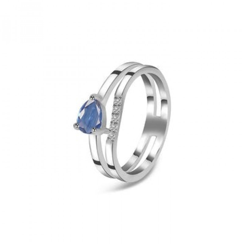 Dainty Blue Kyanite Rings: Subtle Elegance with a Touch of Tranquility: 