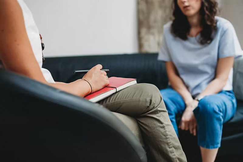 Counselling: Finding the Right Therapist for You: 