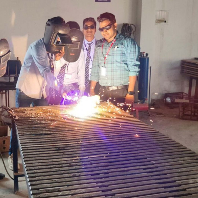 Diploma in Electrical Engineering – Powering Career Paths: 