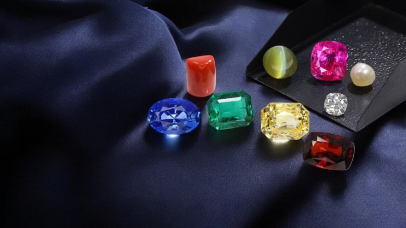Gender-Neutral Gems: The Rise of Unisex and Layered Gemstone Accessories: 