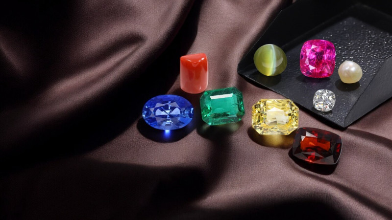 Color Clash: Why Gen Z Loves Colored Gemstones Over Diamonds: 