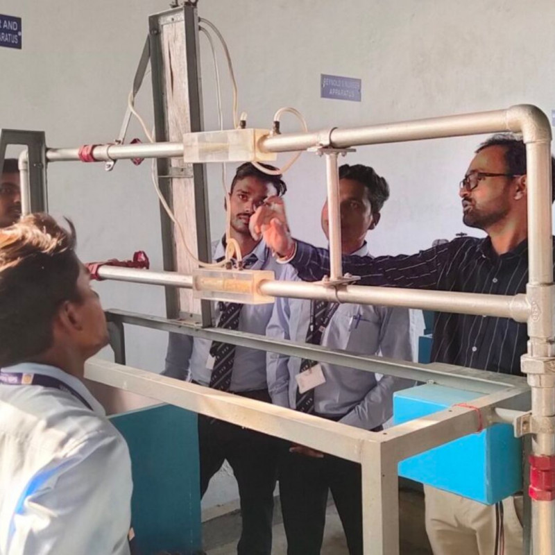 Why SVN is Among the Top Colleges in Lucknow for Aspiring Engineers: 