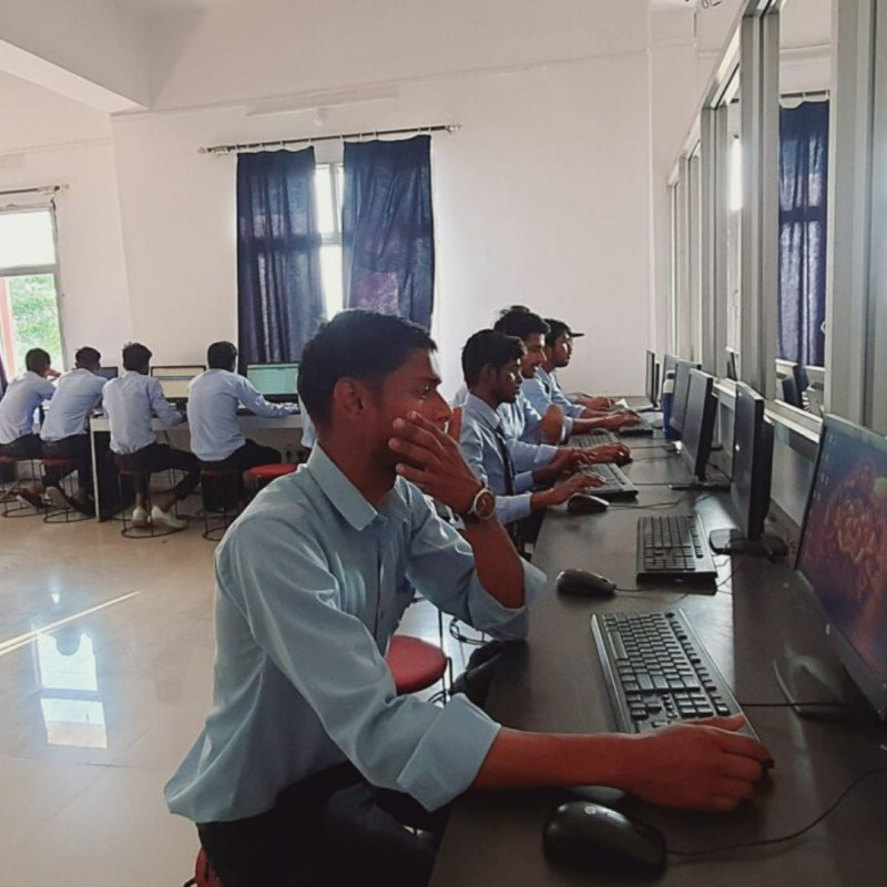Trusted Lucknow MBA University for Career Growth: 