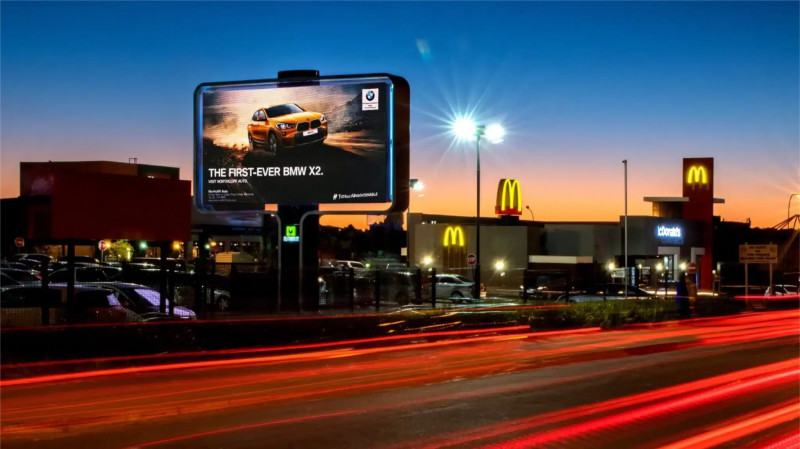 OA Media Advertising: Expertise in Outdoor Advertising Services for Retail Brands