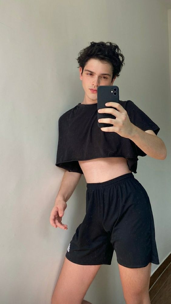 Outfit ideas with shorts and crop top for femboys: 