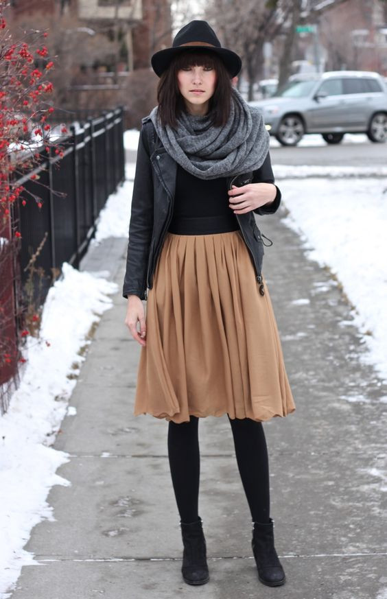 Pleated midi skirt outfit with legging autumn: Black Leggings,  Street Outfit Ideas  