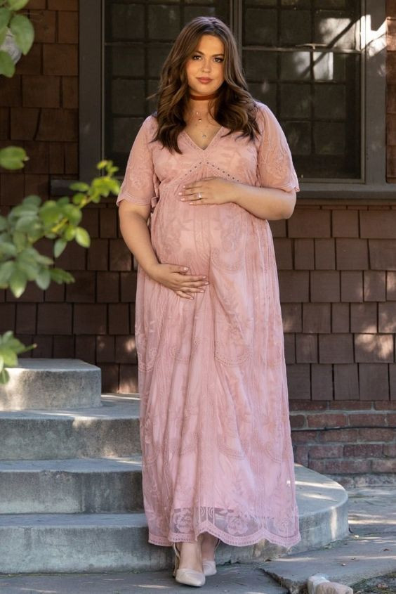 Maxi dress outfit for maternity photoshoot plus-size women, one-piece garment