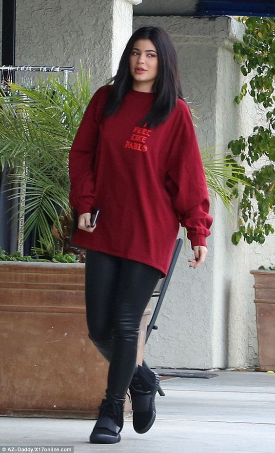 Instagram Outfits, Red Sweatshirt Outfit Ideas With Dark Blue And Navy Sportswear Legging, Kylie Jenner Sweater | Bella Hadid, Denim Skirt: instagram outfits  