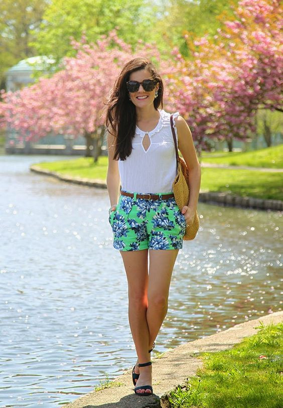 Casual Short, Floral Shorts Attires Ideas With White Shell Top, Girl Wearing Shorts Sandals And Shirt: 