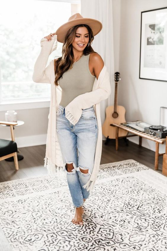 Beige Sweater Outfit Ideas With Light Blue Casual Trouser, Cute Cardigan Spring Outfits: Cardigan Jeans  