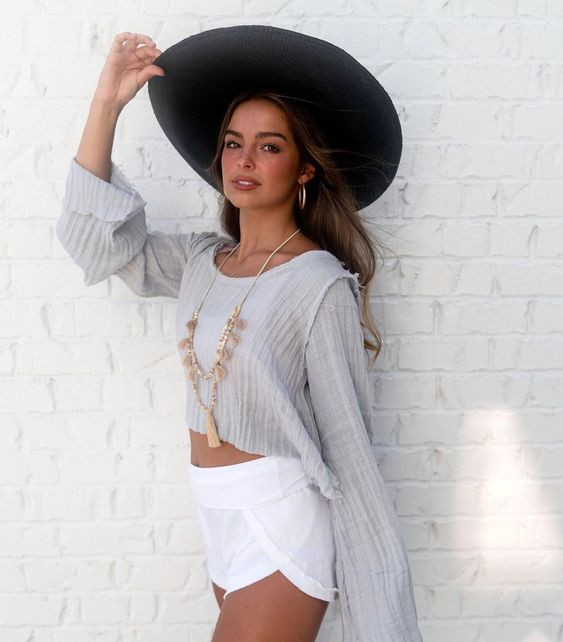 White Casual Cotton Casual Short , White Elegant Patterned Linen Sweater , Addison Rae In A Hat: 