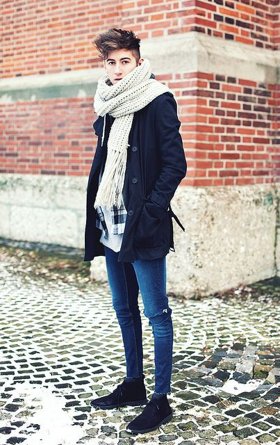 Dark Blue And Navy Winter Coat, Stylish Outfit Trends With Dark Blue And Navy Casual Trouser, Guy In Boot: 