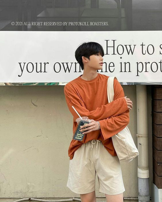 Orange T-shirt, Korean Outfits Ideas With White Casual Short, Shoulder: 