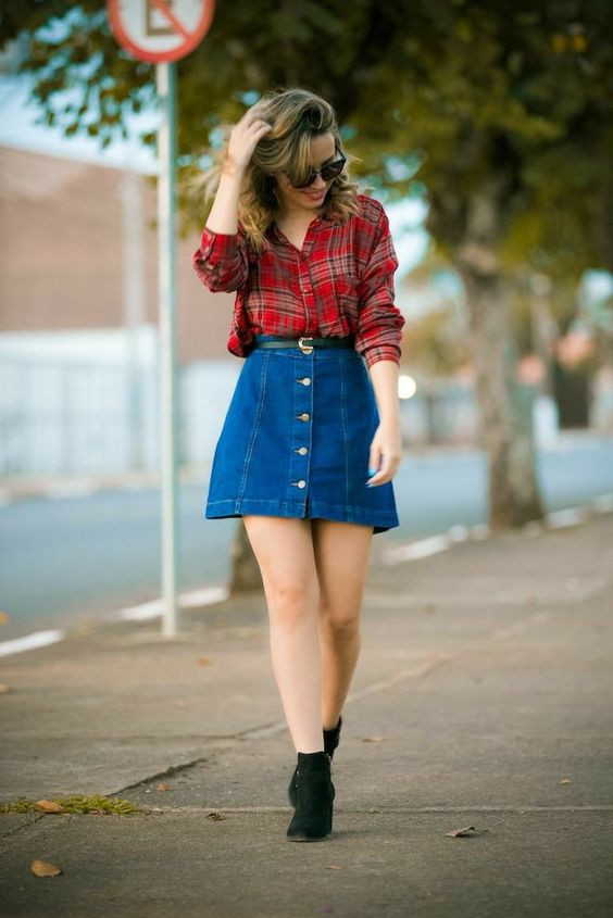 Red shirt blue skirt, denim skirt: 