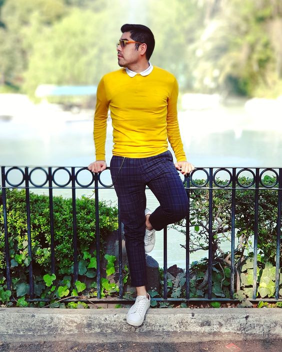 Yellow Sweater, Mustard Sweater Fashion Tips With Dark Blue And Navy Casual Trouser, Yellow Sweater Outfit Men's: 